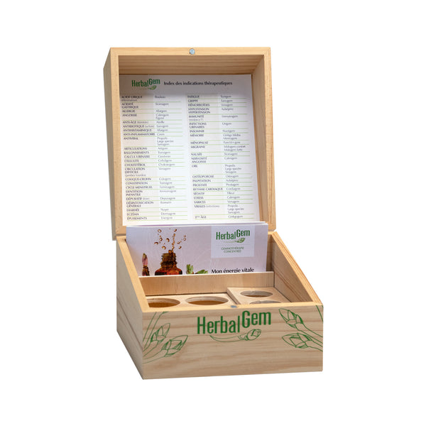 Boite en bois Gemmothèque d'HerbalGem pour ranger ses bourgeons frais.